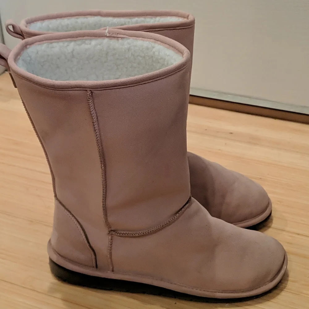 Super warm pink Sherpa fleece lined boots